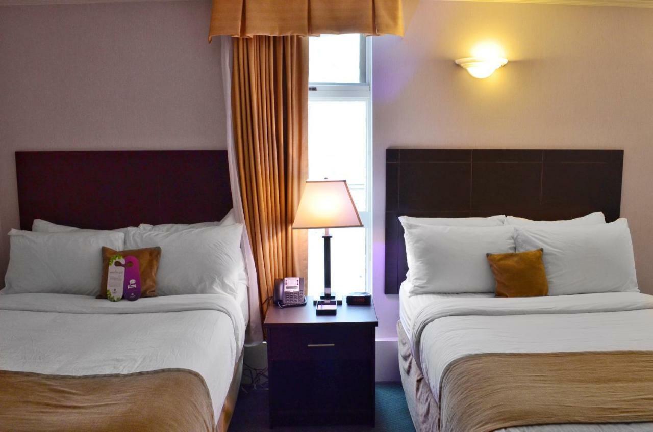 Coast High Country Inn Уайтхорс Екстериор снимка