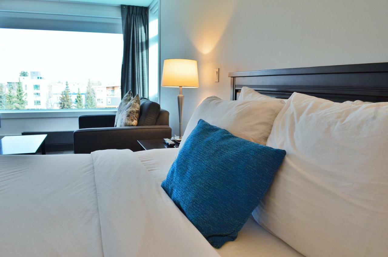 Coast High Country Inn Уайтхорс Екстериор снимка